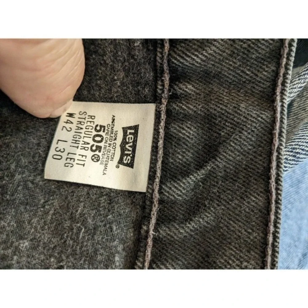 Levi's 505 Jeans 42X30‎ (actual 40x28) Black zipper Fly Denim Jeans